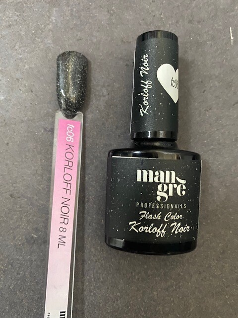 SMALTO SEMIPERMANENTE MANGRE'  KORLOFF NOIR  FC06  8ML