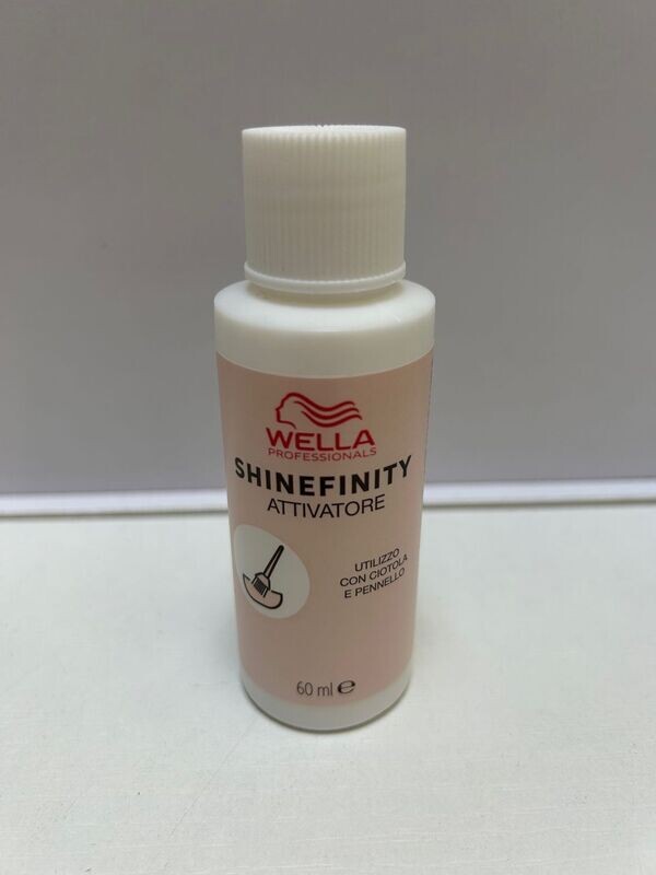 ATTIVATORE X CIOTOLA E PENNELLO SHINEFINITY WELLA 60 ML