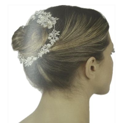 Fermaglio  con strass con brillantini e perle a forma di fiore