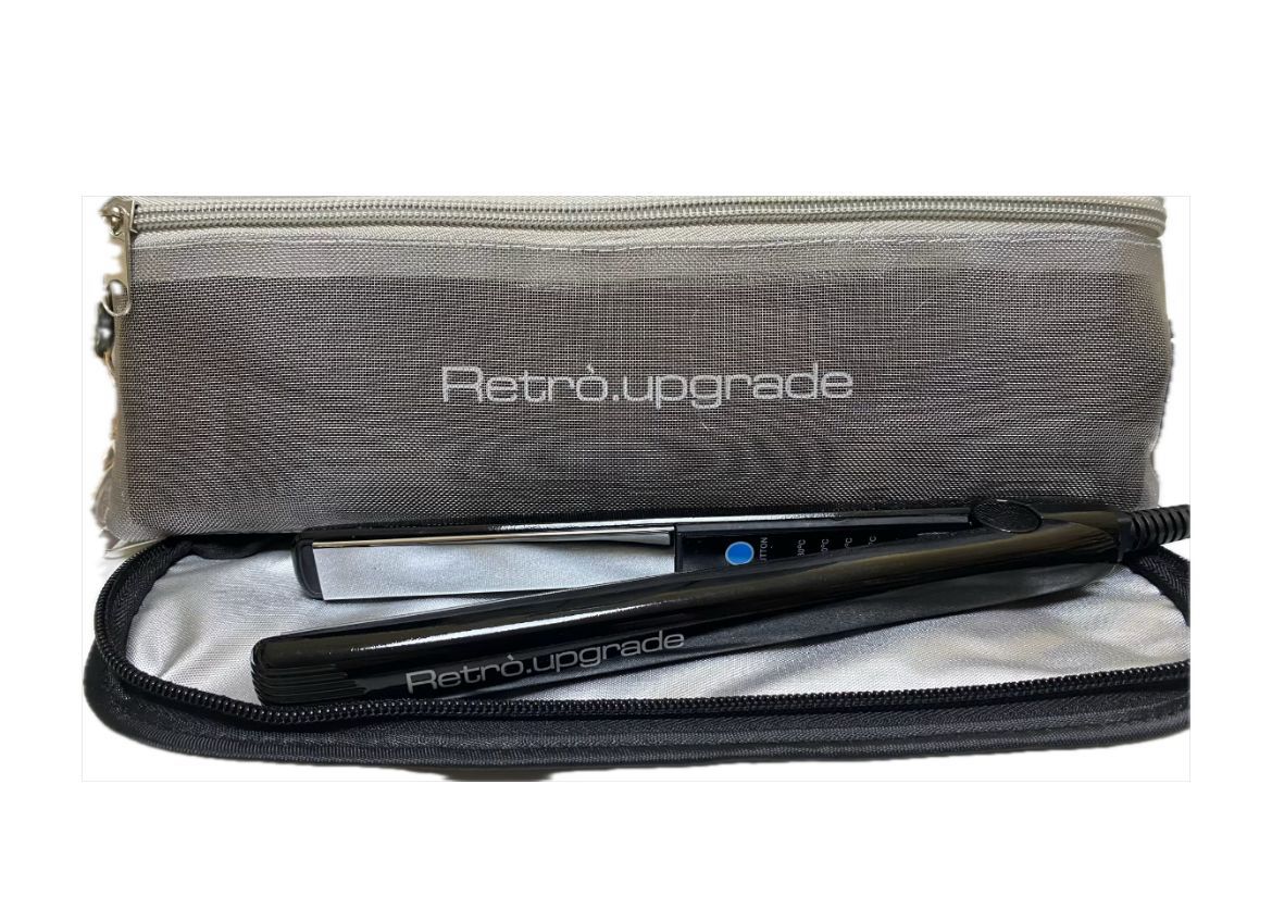 PIASTRINO RETRO' SLIM NERO PIU' KIT MARE WELLA SHAMPOO 300  ML CONDITIONER  250 ML E SPRAY CORPO CAPELLI 150 ML IN OMAGGIO POCHETTE ELGON SUN