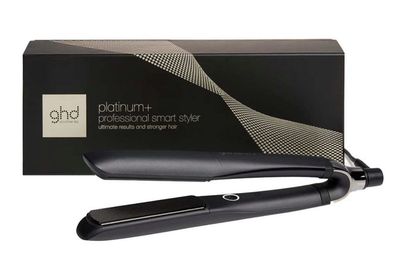 KIT  GHD CON PIASTRA GHD PLATINUM+ NERA E PHON GHD HELIOS PLUM PIU' GIFT SET GHD CRUNCHIE E TERMOPROTETTORE MINI