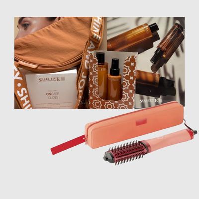 KIT MARE CON SPAZZOLA GHD DUET BLOW DRY 2 IN 1 SUN KISSED PEACH CON POCHETTE + KIT MARE SELECTIVE SHAMPOO 275 ML MASK LEAVE-IN 150 ML E SPRAY CORPO CAPELLI 100 ML + BORSELLO IN OMAGGIO KIT MARE CON SPAZZOLA GHD DUET BLOW DRY 2 IN 1 SUN KISSED PEACH CON POCHETTE + KIT MARE SELECTIVE SHAMPOO 275 ML MASK LEAVE-IN 150 ML E SPRAY CORPO CAPELLI 100 ML + BORSELLO IN OMAGGIO