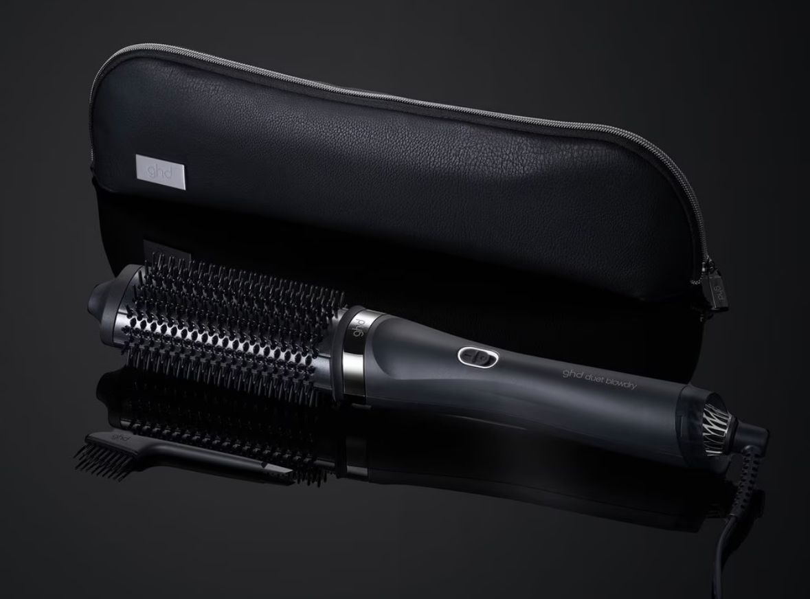 SPAZZOLA GHD DUET BLOW DRY  NERA  2 IN 1 ASCIUGACAPELL CON POCHETTE E PETTININO