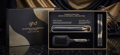 KIT GHD CON PIASTRA GHD CHRONOS NERA + SPAZZOLA ELETTRICA GHD GLIDE MAX IN OMAGGIO LACCA GHD PERFECT ENDING KIT GHD CON PIASTRA GHD CHRONOS NERA + SPAZZOLA ELETTRICA GHD GLIDE MAX IN OMAGGIO LACCA GHD PERFECT ENDING