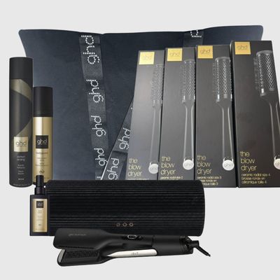 KIT GHD PIASTRA GHD DUET STYLE GIFT SET E GHD SLEEK TALKER + SPAZZOLA CERAMICA GHD SIZE 1-2-3-4 + LACCA GHD 400 ML+BODYGUARD GHD + BORSA GHD