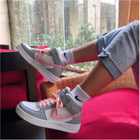 NIKE AIR FORCE JORDAN MUJER GRISES Y ROSAS