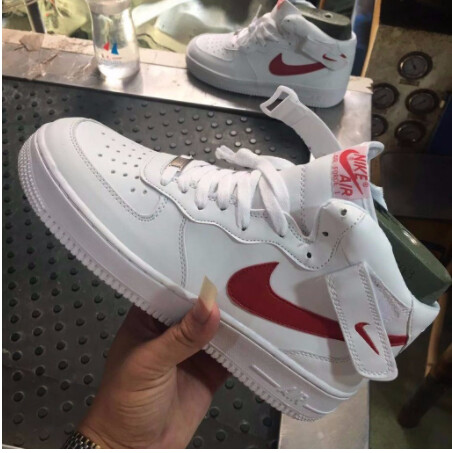 NIKE AIR FORCE JORDAN BLANCAS SIMB ROJO
