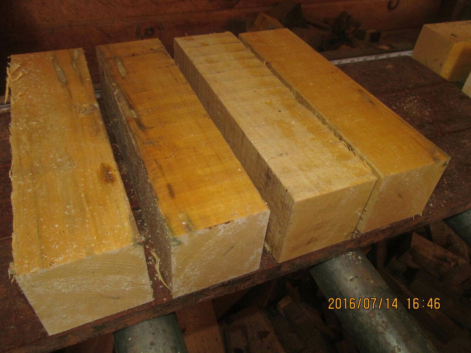 4 BEAUTIFUL PERSIMMON TURNING BLANKS 3 X 3 X 12" 4 BEAUTIFUL PERSIMMON TURNING BLANKS 3 X 3 X 12"