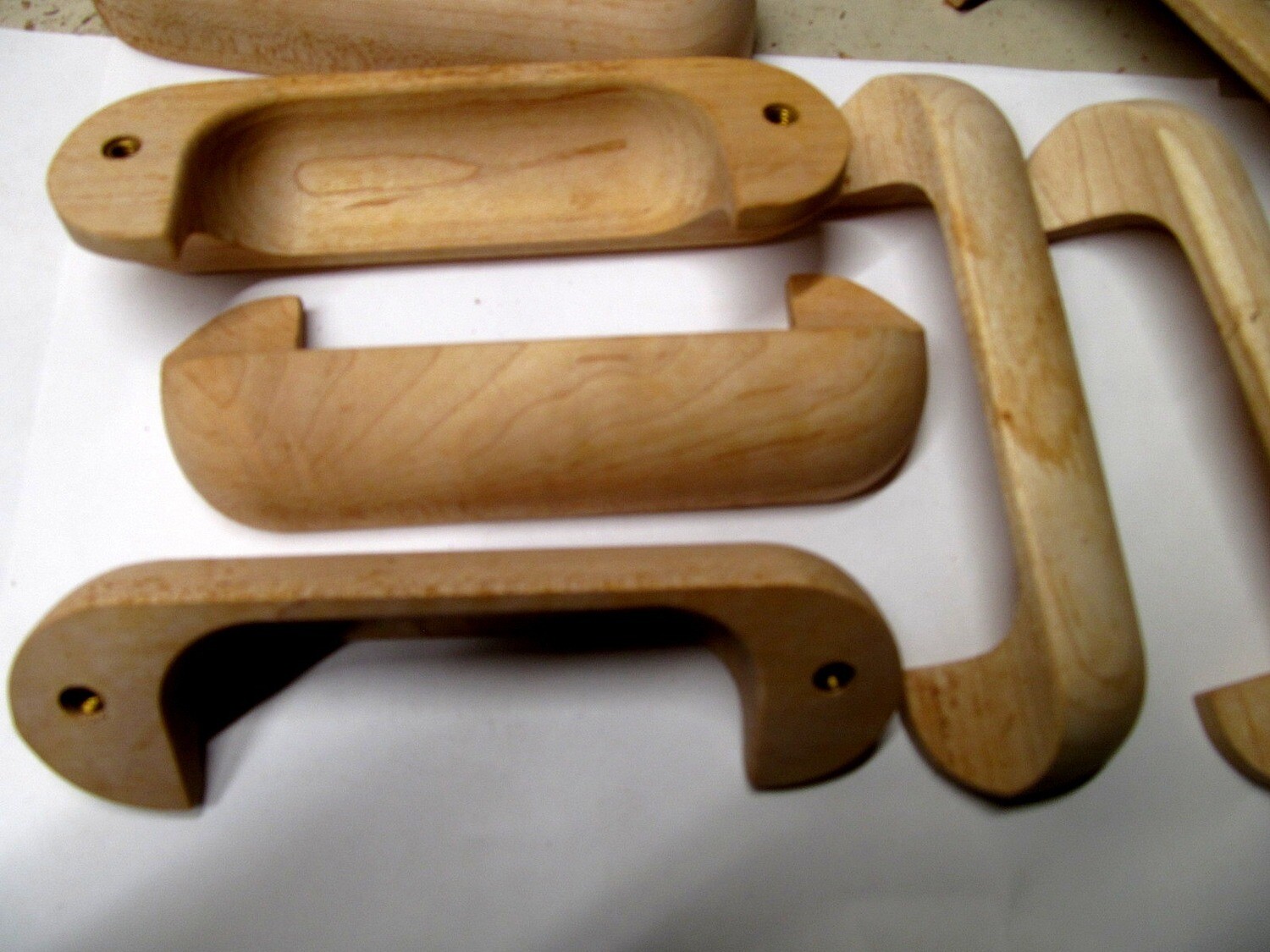 ONE BRAND NEW UNFINISHED MAPLE WOOD CABINET KNOBS / PULLS KC