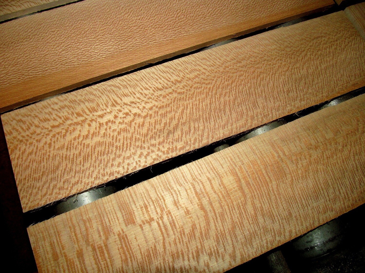 10 PIECES THIN SANDED QUARTERSAWN SYCAMORE 12&quot; X 3&quot; X 1/4&quot;