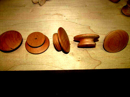 10 BRAND NEW UNFINISHED CHERRY 1 3/4&quot; ROUND WOOD CABINET KNOBS / PULLS KW