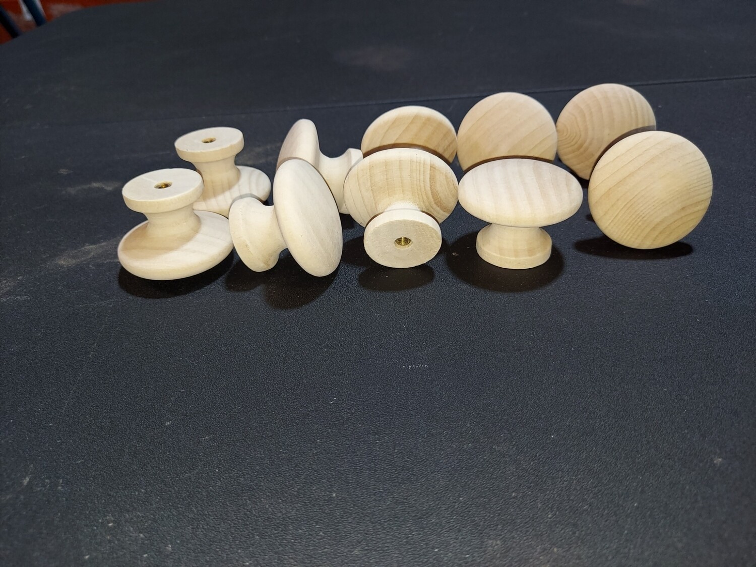 10 FACTORY NEW BLEACHED MAPLE 1 1/2&quot; UNFINISHED KNOBS / PULLS KL