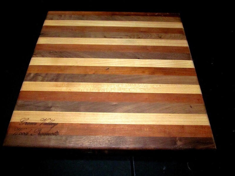 KILN DRIED  HARD MAPLE, CHERRY &amp; WALNUT CUTTING BOARD 15 3/4&quot; x 15 1/4&quot; x 1 3/4&quot;