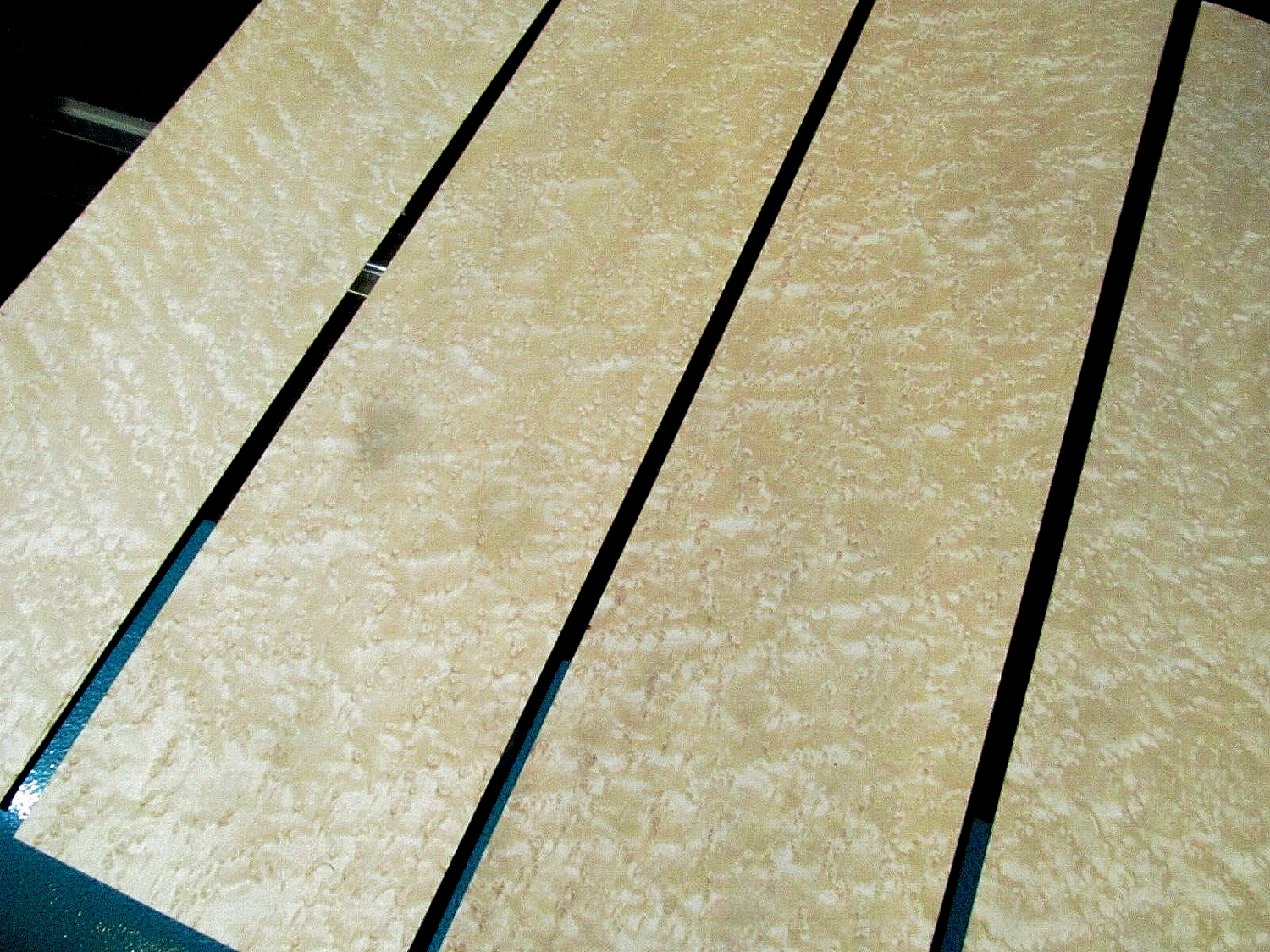 5 PIECES AAA GRADE BIRDSEYE MAPLE VENEER 30&quot; X 6&quot;