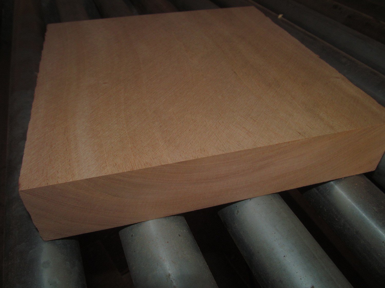 Beautiful Kiln Dried Genuine Mahogany Platter Blank 8 X 8 X 2&quot;