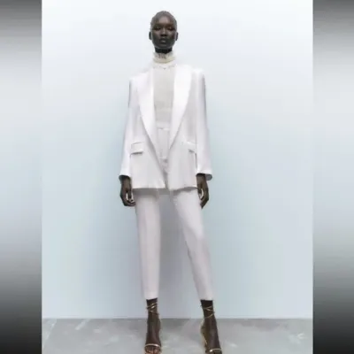 Zara satinee white long collar blazer