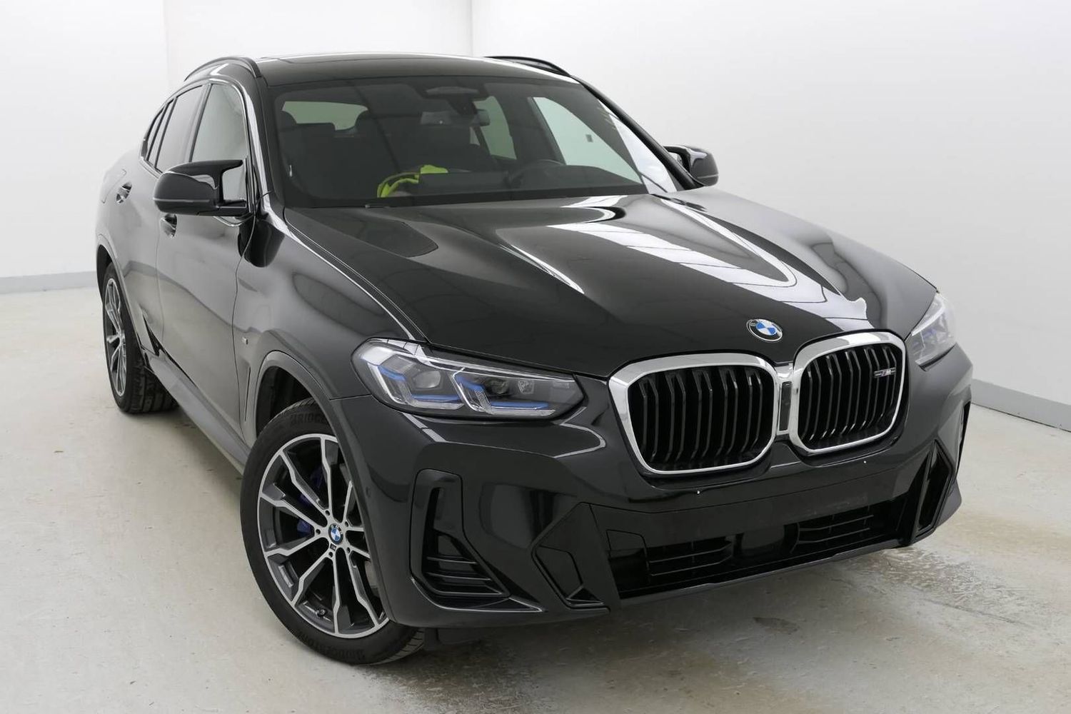 BMW X4 M 40d BLACK SAPPHIRE METALLIC (LHD) 05/2024
