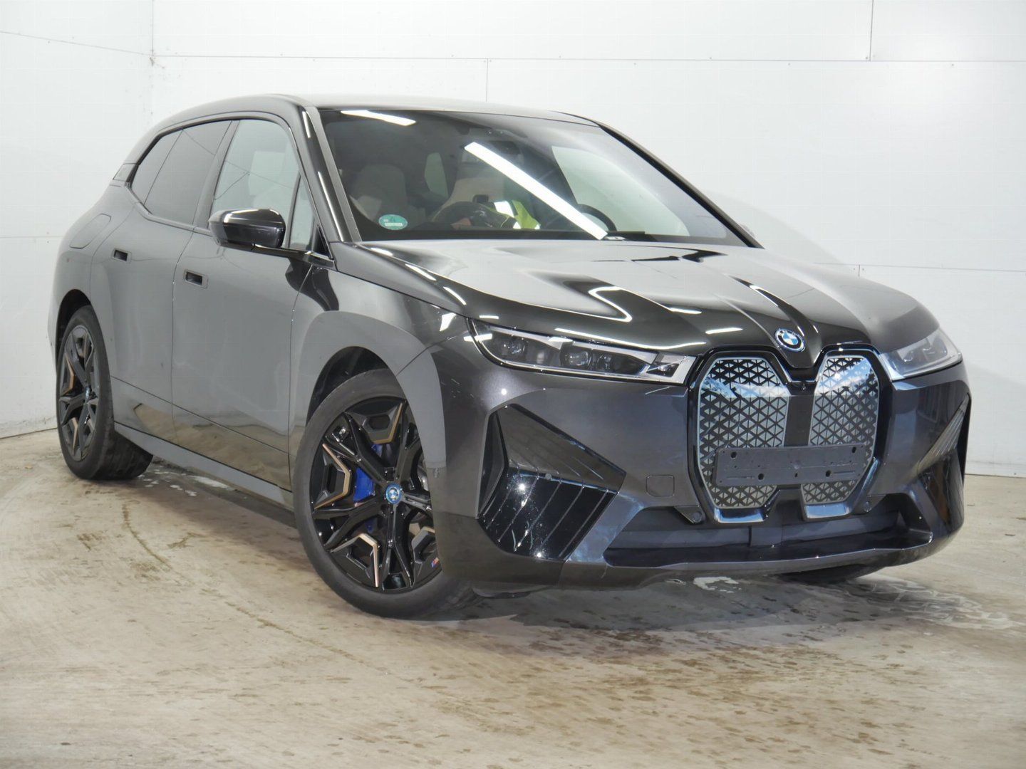 BMW iX xDrive 50 SOPHISTO GREY BRILLIANT EFFECT METALLIC (LHD) 11/2023