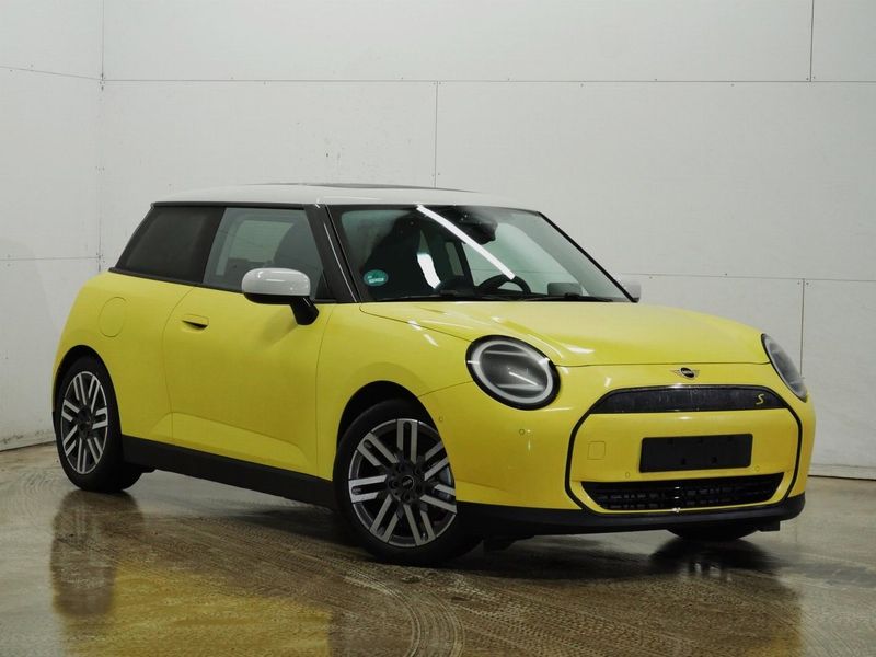 MINI COOPER SE (LHD) 10/2024