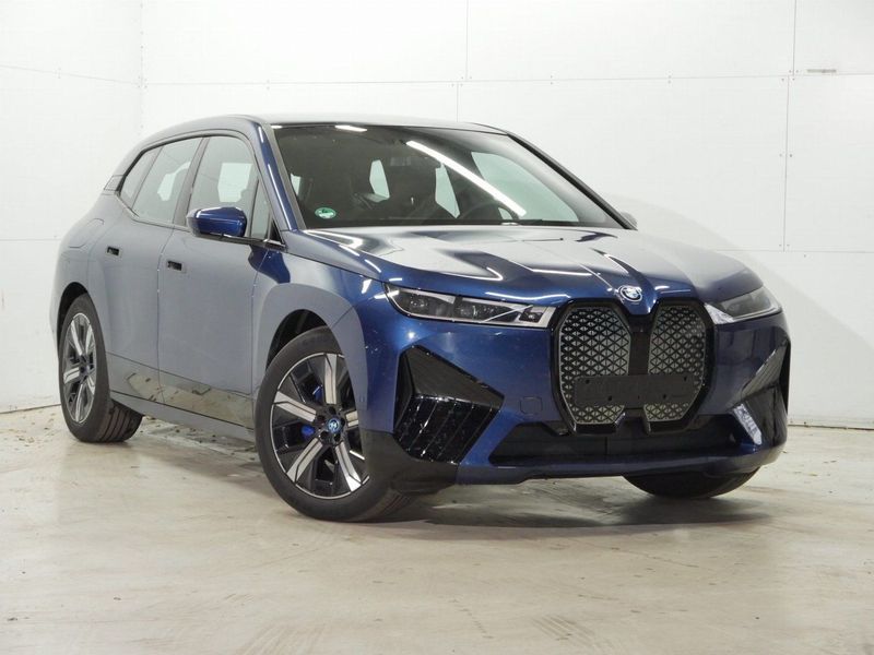 BMW iX xDrive 40 PHYTONIC-BLUE METALLIC (LHD) 06/2024