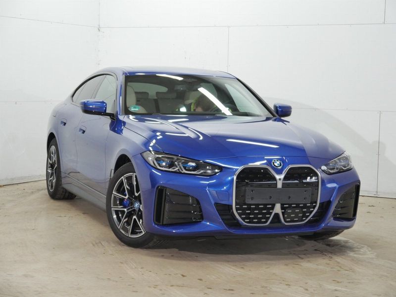 BMW i4 eDrive 40 PORTIMAO-BLUE METALLIC (LHD) 12/2023