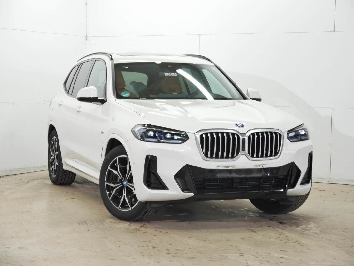 BMW X3 xDrive 30e ALPINE WHITE (LHD) 12/2022