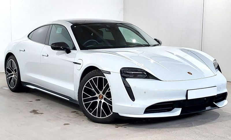PORSCHE TAYCAN TURBO 500kW WHITE (RHD) 08/2022 PORSCHE TAYCAN TURBO 500kW WHITE (RHD) 08/2022