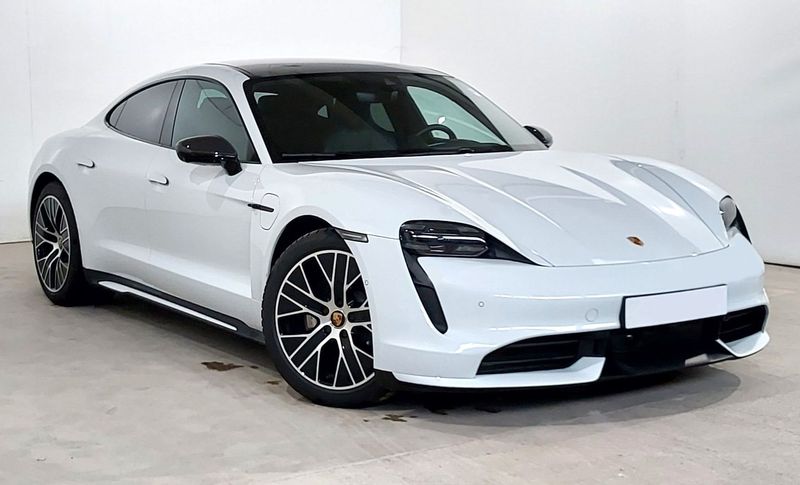 PORSCHE TAYCAN TURBO 500kW WHITE METALLIC (LHD) 10/2022 PORSCHE TAYCAN TURBO 500kW WHITE METALLIC (LHD) 10/2022