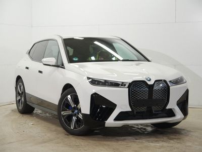 BMW iX xDrive 40 ALPINE WHITE (LHD) 06/2024