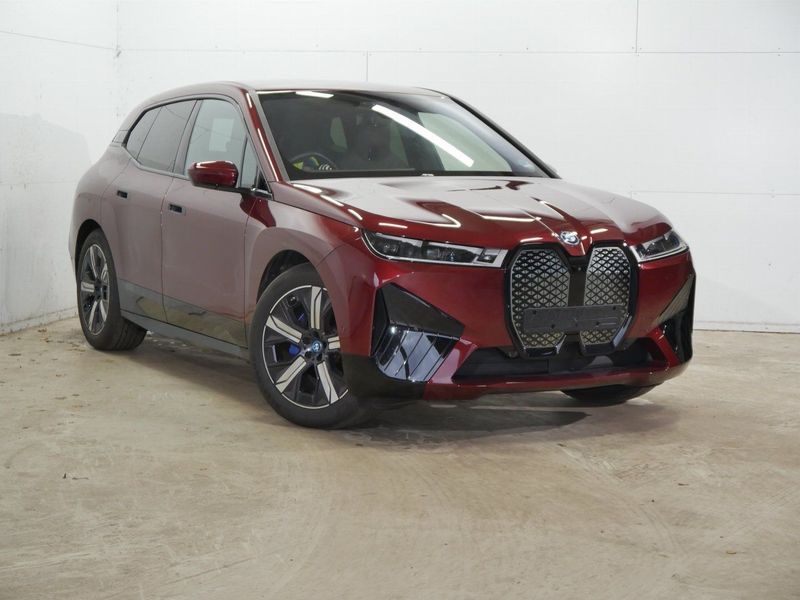 BMW iX xDrive 40 AVENTURINO RED METALLIC (RHD) 06/2024