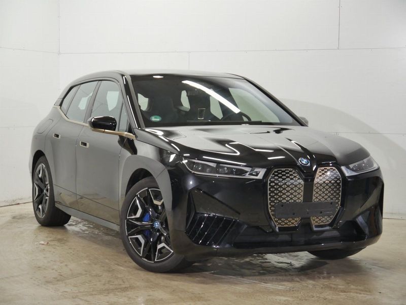 BMW iX xDrive 50 BLACK SAPPHIRE METALLIC (LHD) 11/2023 BMW iX xDrive 50 BLACK SAPPHIRE METALLIC (LHD) 11/2023