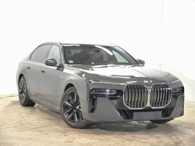 BMW i7 60 xDrive eDrive SPARKLING GREY METALLIC (LHD) 01/2023