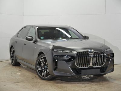 BMW i7 60 xDrive eDrive FROZEN DEEP GREY METALLIC (LHD) 01/2023 BMW i7 60 xDrive eDrive FROZEN DEEP GREY METALLIC (LHD) 01/2023