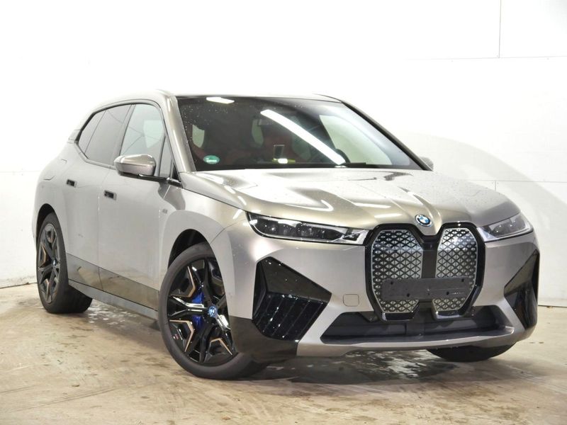 BMW iX M60 OXID GREY METALLIC (LHD) 01/2023 BMW iX M60 OXID GREY METALLIC (LHD) 01/2023