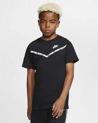 T-Shirt Nera Bambino Nike Sportwear Chevron art. CV2167 010