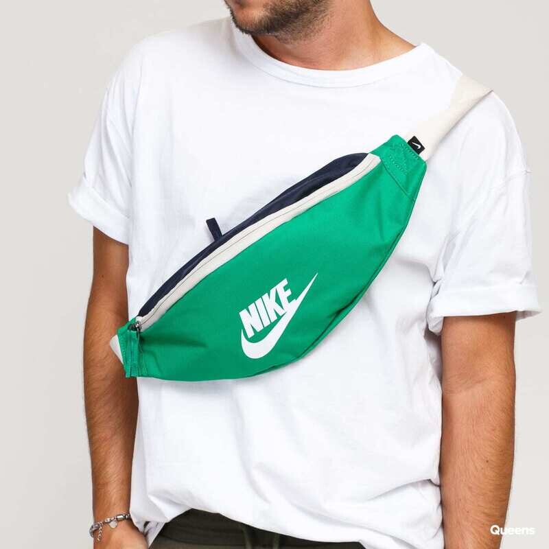Marsupio Nike Verde Hip Pack Nike NK Heritage Green art. BA5750 311