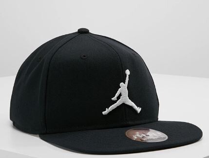Cappello Jordan nero con visiera piatta logo Jumpman art. AR2118 013