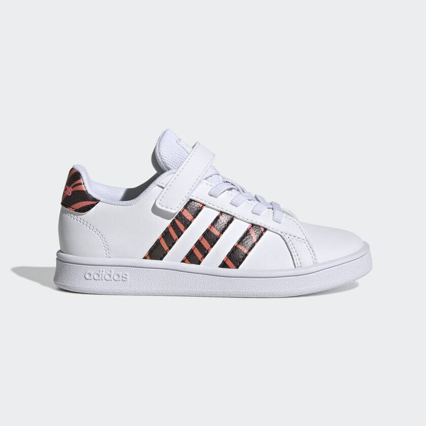 Sneakers Adidas Grand Court Bambina Bianche con effetto Tiger- Print su tallone e striscie con elastici e strappo art. GZ1075