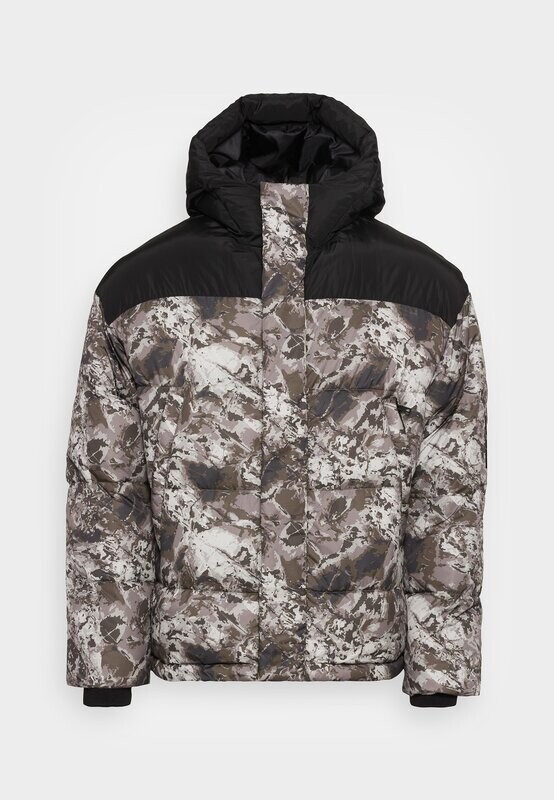Giubbotto Puffer Mimetico Uomo con Cappuccio Jack&Jones JCOHUNTER art. 12222259 Giubbotto Puffer Mimetico Uomo con Cappuccio Jack&Jones JCOHUNTER art. 12222259