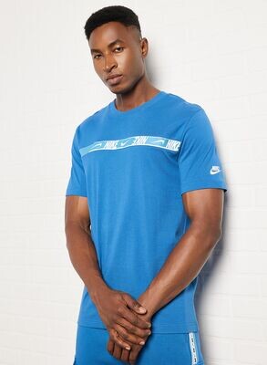 T-Shirt Nike Blu Azzurro Uomo Repeat Pack Maniche corte Celeste art. DM4675 407