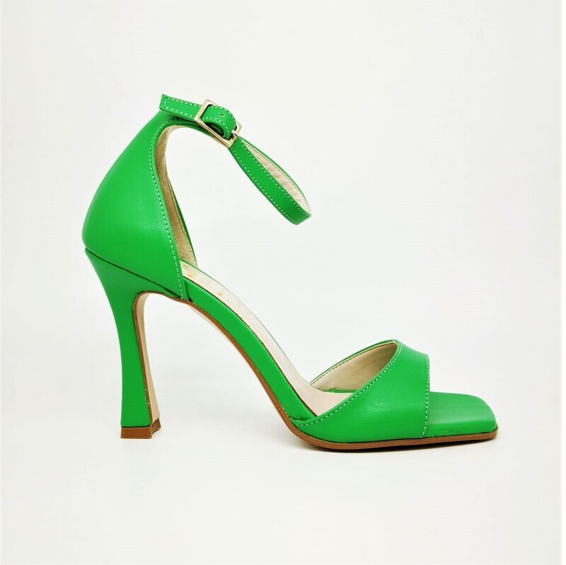 Sandali Verde Prato Acceso scarpe donna con tacco svasato e cinturino alla caviglia Punta quadrata Colbaffo® Collection Made in Italy art. CBD575 Sandali Verde Prato Acceso scarpe donna con tacco svasato e cinturino alla caviglia Punta quadrata Colbaffo® Collection Made in Italy art. CBD575