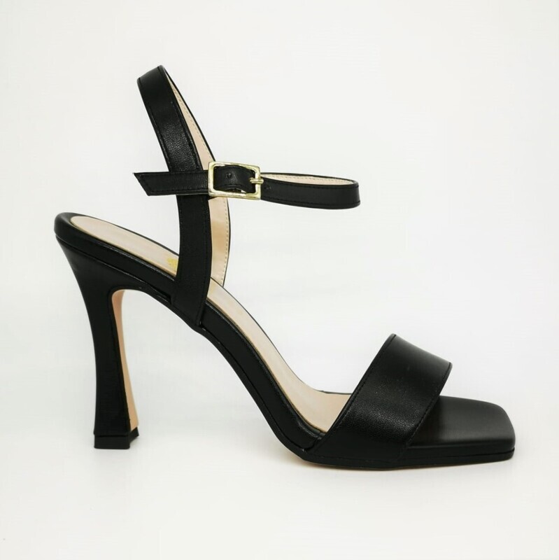 Sandali Neri Con cinturino alla caviglia Tacco Alto Svasato Punta Quadrata Colbaffo® Collection scarpe Donna nere Made in Italy art. CBD140 Sandali Neri Con cinturino alla caviglia Tacco Alto Svasato Punta Quadrata Colbaffo® Collection scarpe Donna nere Made in Italy art. CBD140