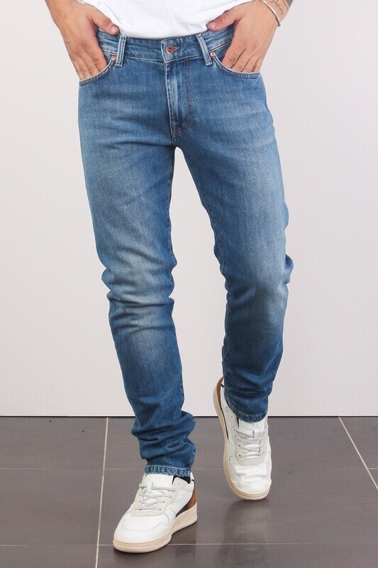 Jeans Uomo 5 tasche Regular Fit Lavaggio Medio 517 Special vintage Stone Soft Touch Roy Roger's art. RRU110CE08A196 999 Jeans Uomo 5 tasche Regular Fit Lavaggio Medio 517 Special vintage Stone Soft Touch Roy Roger's art. RRU110CE08A196 999