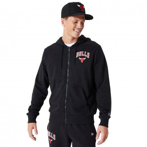 Giacca zip con cappuccio Nera Giacca felpata  Chicago Bulls Nera New Era Felpa Bulls Nero Uomo Essential Hoodie art. 60416733