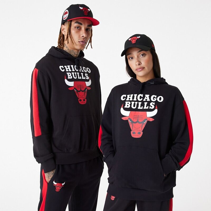 Felpa con cappuccio Nera felpata Chicago Bulls Nera Colour Block Over size New Era Team Graphic Grafica Felpa Loose fit Bulls Black Nero Unisex Hoodie art. 60416368 Felpa con cappuccio Nera felpata Chicago Bulls Nera Colour Block Over size New Era Team Graphic Grafica Felpa Loose fit Bulls Black Nero Unisex Hoodie art. 60416368