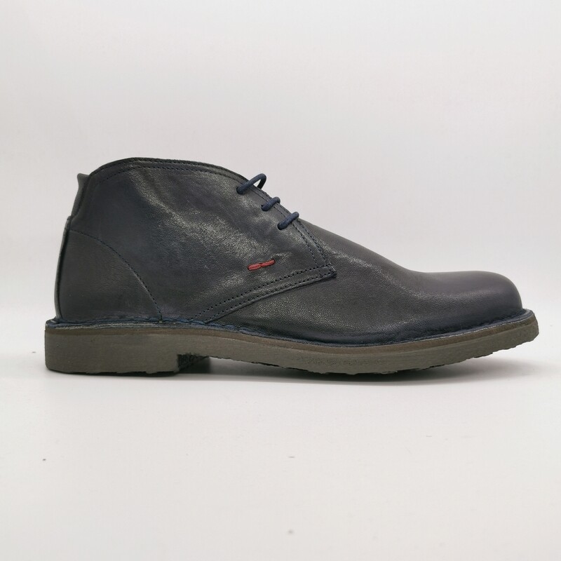 Polacchino Blu in Pelle Martellata Uomo ColBaffo® Scarpe Stringate artigianali Blu Navy Scuro Pelle Morbida Martellata Effetto Vintage Calzata Comfort art. 6037 Polacchino Blu in Pelle Martellata Uomo ColBaffo® Scarpe Stringate artigianali Blu Navy Scuro Pelle Morbida Martellata Effetto Vintage Calzata Comfort art. 6037