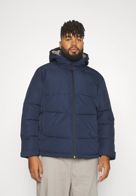 Giubbino con Cappuccio Blu Uomo giacca invernale blu Essential fit capospalla giubbotto Piumino navy blazer imbottito Premium Jack&Jones JCOOTIS PUFFER art. 12239001 Giubbino con Cappuccio Blu Uomo giacca invernale blu Essential fit capospalla giubbotto Piumino navy blazer imbottito Premium Jack&Jones JCOOTIS PUFFER art. 12239001