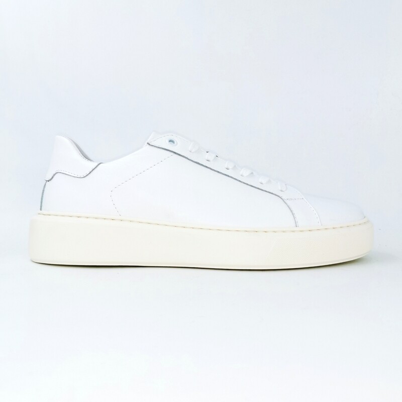 Sneakers Bianche Uomo in pelle ColBaffo® Scarpe Essential Fondo Platform ultraleggero chiaro gomma Scarpe classic casual allacciata punta tonda art. CBU4050 Sneakers Bianche Uomo in pelle ColBaffo® Scarpe Essential Fondo Platform ultraleggero chiaro gomma Scarpe classic casual allacciata punta tonda art. CBU4050