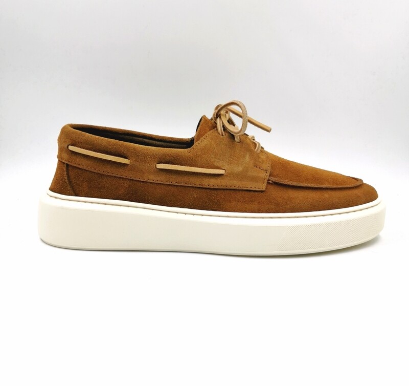 Scarpe barchetta sabbia Uomo in camoscio ColBaffo® Scarpe Stringate Fondo Platform ultraleggero chiaro gomma Scarpe classic casual allacciata punta tonda art. CBU1447 Scarpe barchetta sabbia Uomo in camoscio ColBaffo® Scarpe Stringate Fondo Platform ultraleggero chiaro gomma Scarpe classic casual allacciata punta tonda art. CBU1447