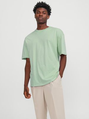 T-shirt Larga Verde Chiaro semplice Tinta unita paricollo 100% cotone Maglietta Verde Acqua Light Green chiara Skylight scuro wide fit Jack&Jones JJEBRADLEY TEE art. 12249319 T-shirt Larga Verde Chiaro semplice Tinta unita paricollo 100% cotone Maglietta Verde Acqua Light Green chiara Skylight scuro wide fit Jack&Jones JJEBRADLEY TEE art. 12249319